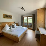 アパート Koessler, Appartementhaus