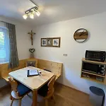 Koessler, Appartementhaus バート・ホーフガシュタイン